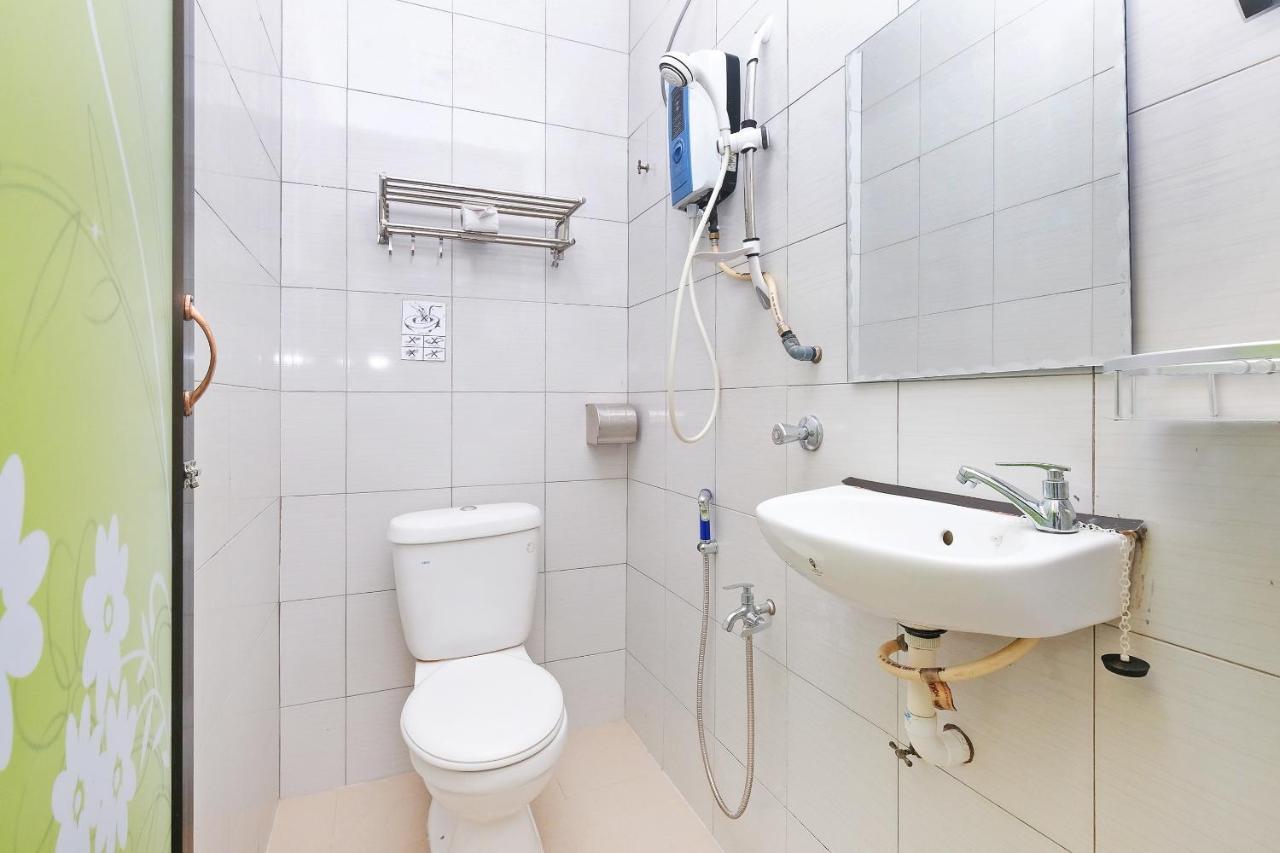 Oyo 850 Gold Star Hotel Chukai Εξωτερικό φωτογραφία