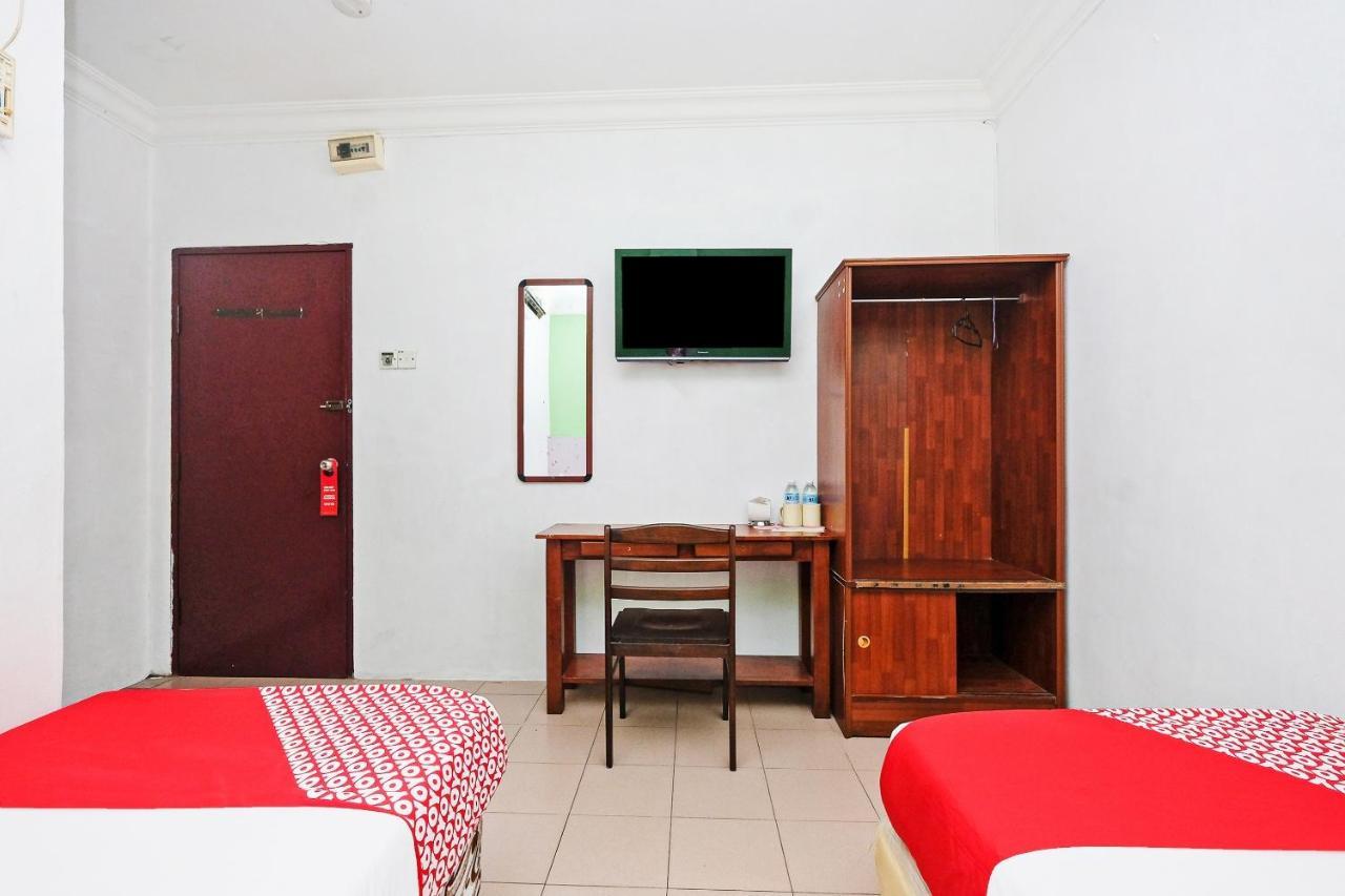 Oyo 850 Gold Star Hotel Chukai Εξωτερικό φωτογραφία