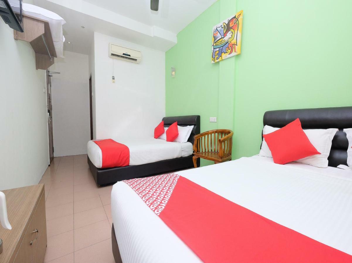 Oyo 850 Gold Star Hotel Chukai Εξωτερικό φωτογραφία