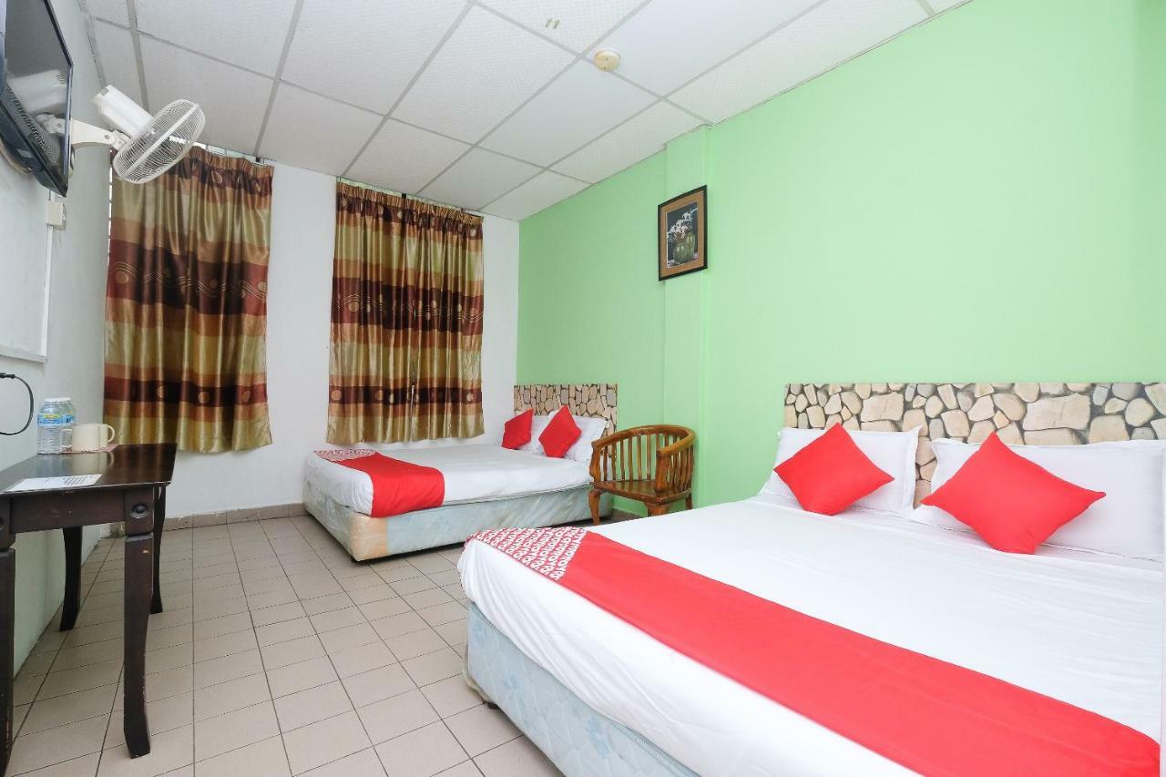 Oyo 850 Gold Star Hotel Chukai Εξωτερικό φωτογραφία