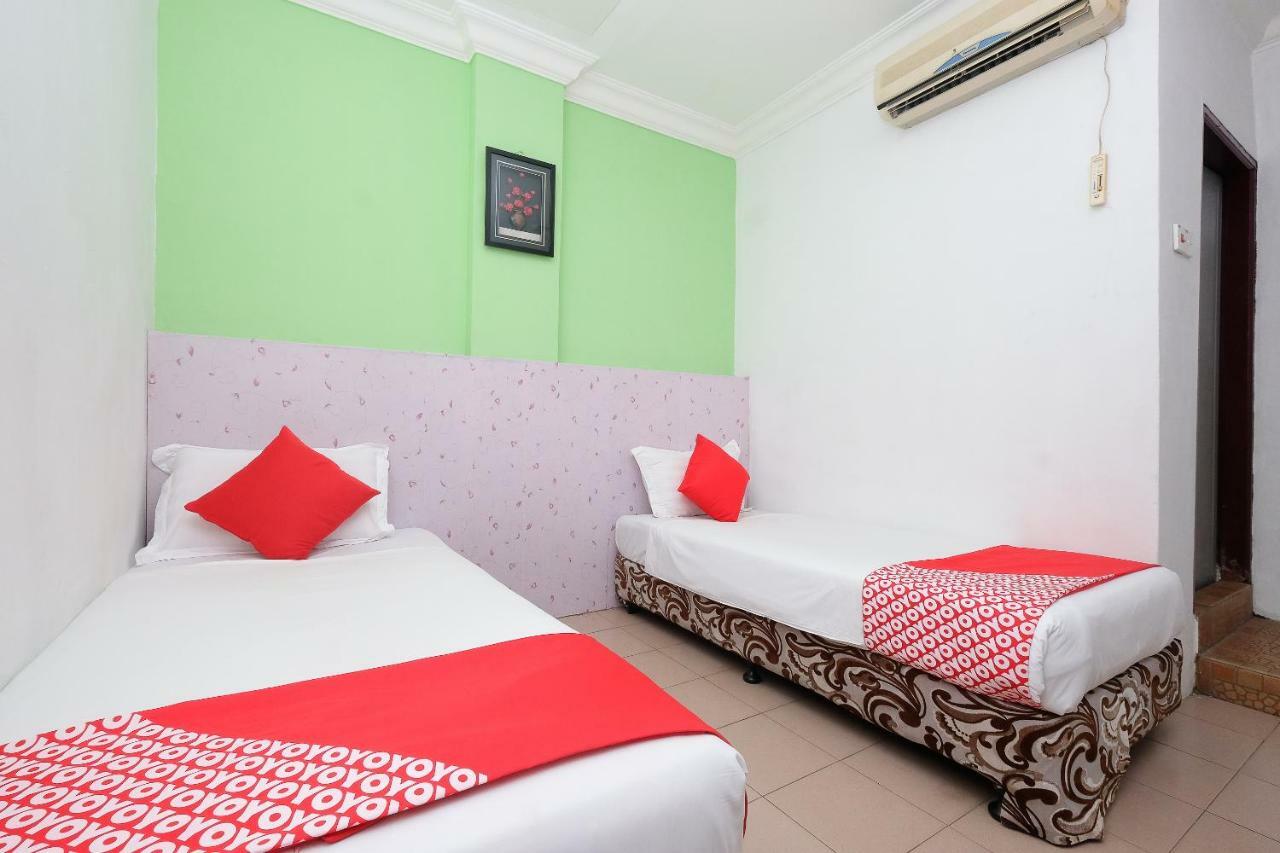 Oyo 850 Gold Star Hotel Chukai Εξωτερικό φωτογραφία